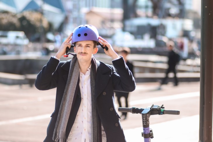 e-scooter helmet wearing