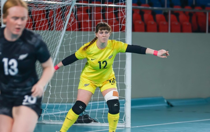 MacKenzie Falco playing as a goalkeeper for the Futsal Ferns.
